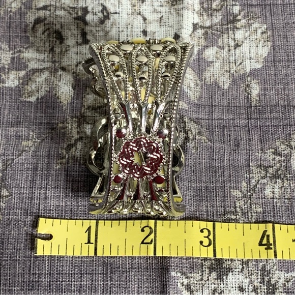Brand New Costume Jewelry Hinged Cuff Statement Bracelet - Picture 7 of 12